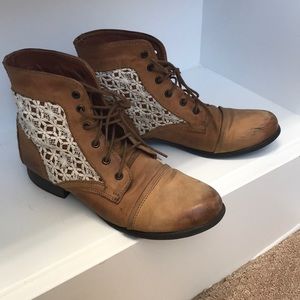 Steve Madden embroidered boots